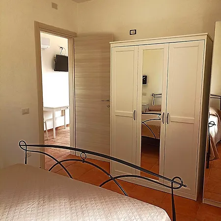 Cilento Mare مارينا دي كاميروتا